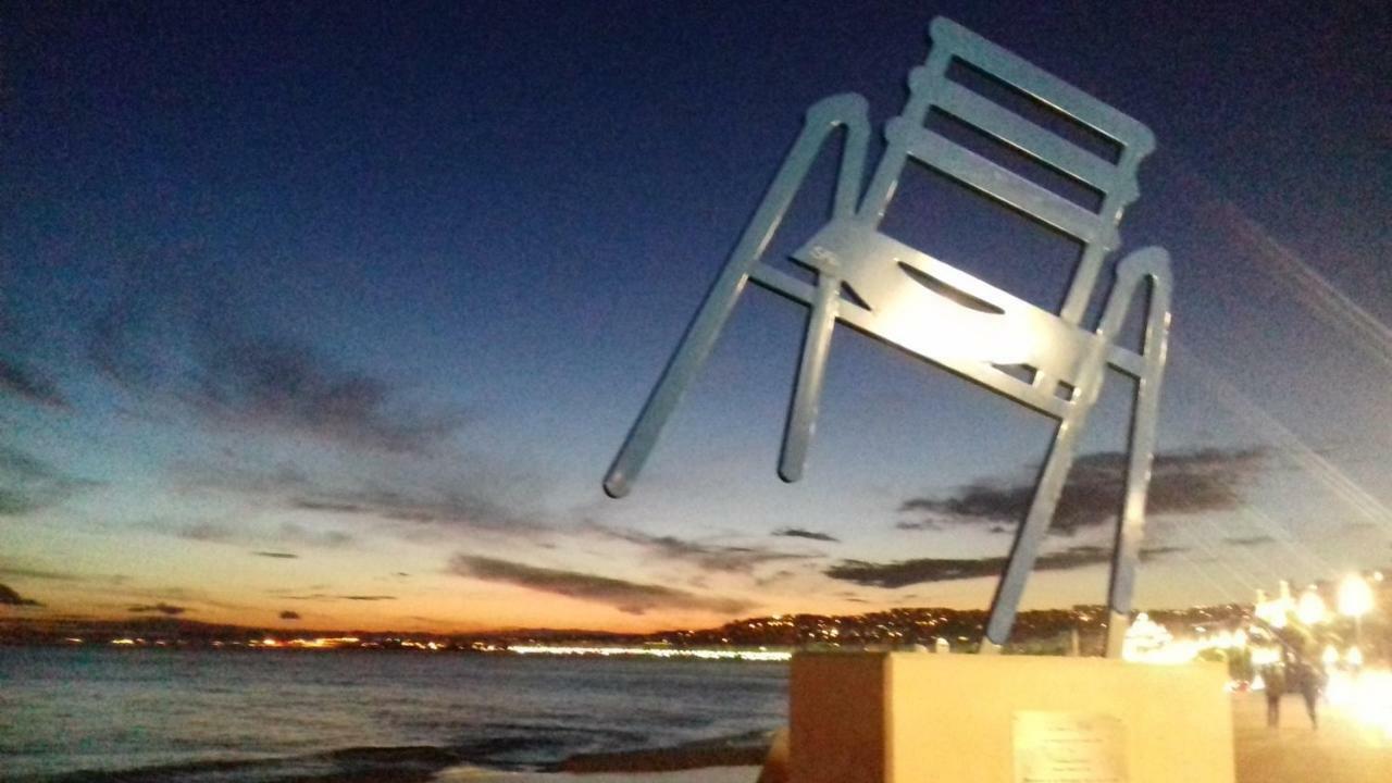 Chill Out Apartment, 2 Mins From Beach ニース エクステリア 写真